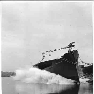 Kimball Harlow launching at Leathem D. Smith Shipbuilding Co.
