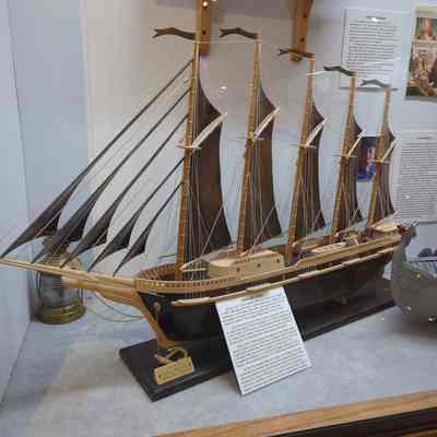 Five masted schooner