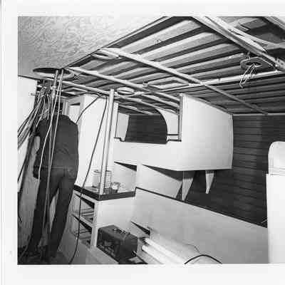 Yankee Girl interior
