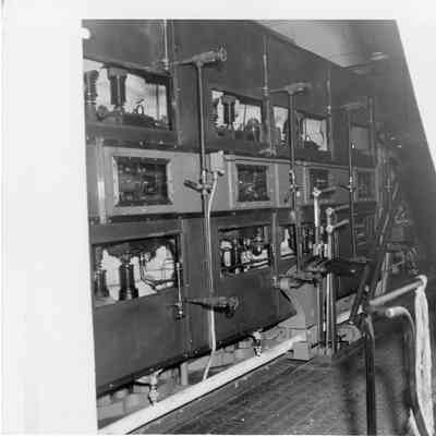 Elton Hoyt II engine room