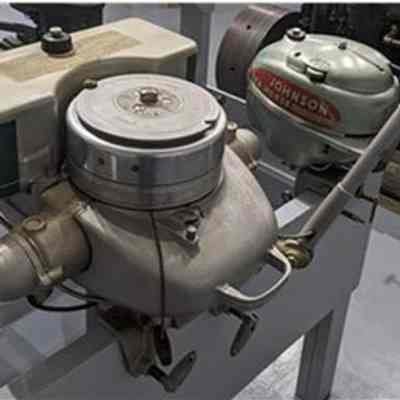 Evinrude Speedtwin Outboard Motor