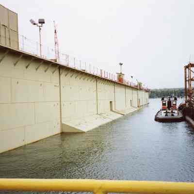 Floating drydock at Bay Shipbuilding 2002