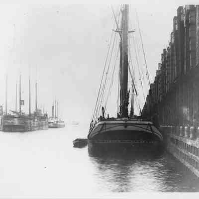 Schooner S.J. Tilden docked