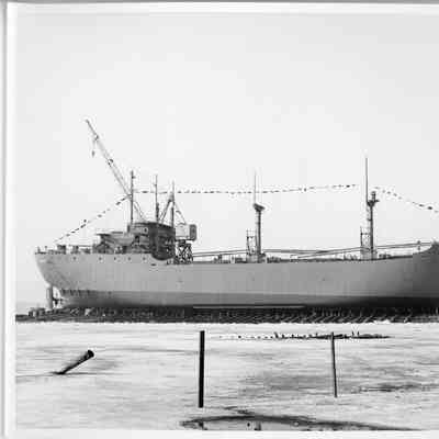 K-215 pre-launch at Leathem D. Smith Shipbuilding Co.