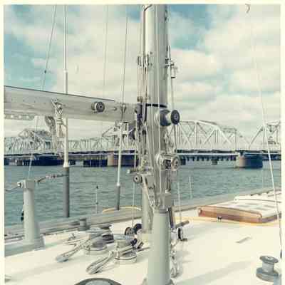 Bottom of mast of Dora