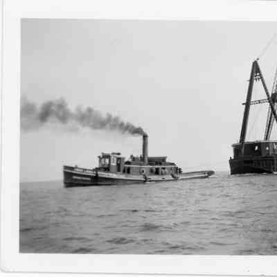 Oscar F. Mayer towing barge