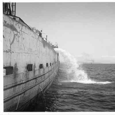 Humphrey up right in water with water being pumped over side 1944
