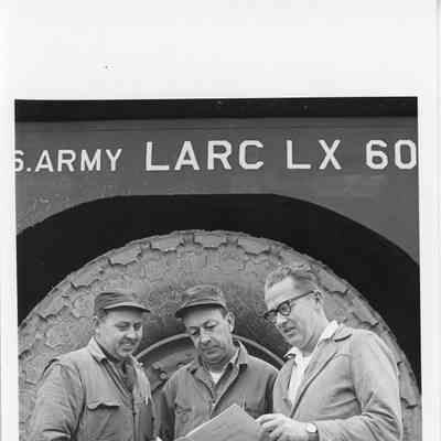 PBI Us Army Larc LX60 and 3 men