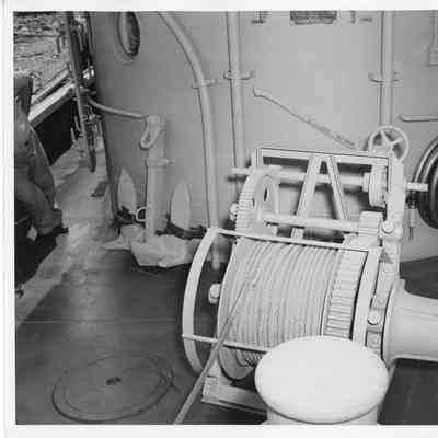 ST-884 winch