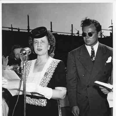 Mrs. Lawrence H. Smith making speech