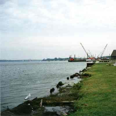 Roen Salvage Co. dock yard 1993