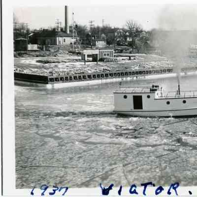 Fishing tug Victor H underway