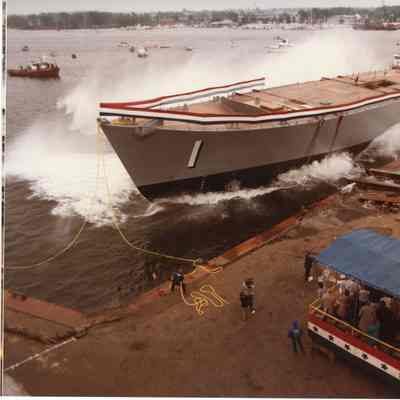 Launch of MCM-1 USS Avenger