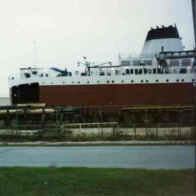 Roger Blough in graving dock at Bay Shipbuilding 1995