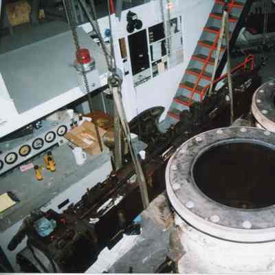 Engine room of Medusa Challenger January 1998