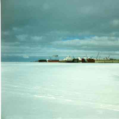 Winter fleet at Bay Shipbuilding 1995