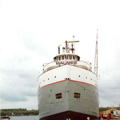 View of bow of Maumee at Bay Shipbuilding 2005
