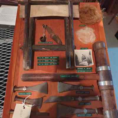 Caulking Display