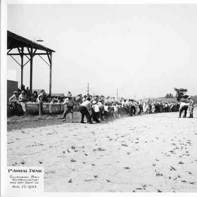 Tug of war at SBSB&DD Co. 1st annual picnic August 22, 1943