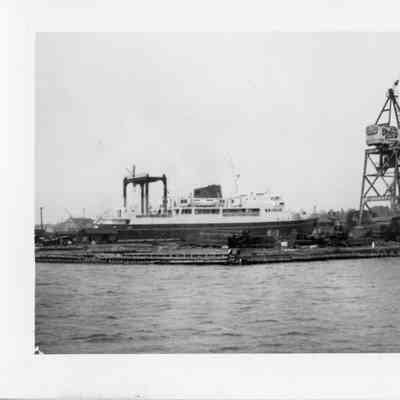 Unidentified vessel and Christy Corp Crane