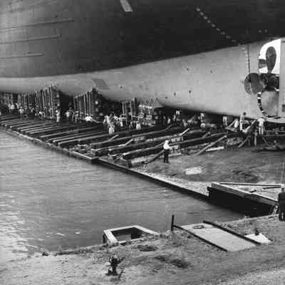 Edmund Fitzgerald showing underside 1958