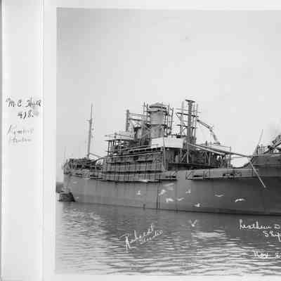 Kimball Harlow dockside in scaffolding November 24, 1942