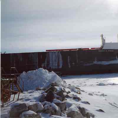 George A. Stinson in front of Oglebay Norton at Bay Shipbuilding 2004