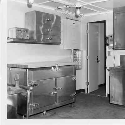 Elton Hoyt II kitchen