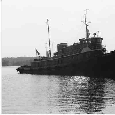 Tug John Purves dockside 1974