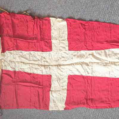 Number 4 Signal Flag