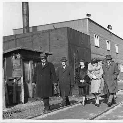 L.D. Smith, Alva Smith, Mrs. Alan Ashcroft and four people walking April 19, 1943