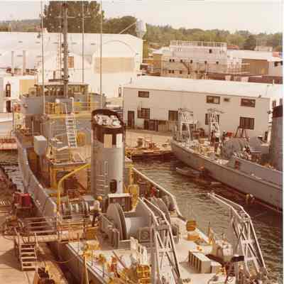 PBI Navy Ship MSC-324 / M-416 Al-Wadeeah at dock stern view