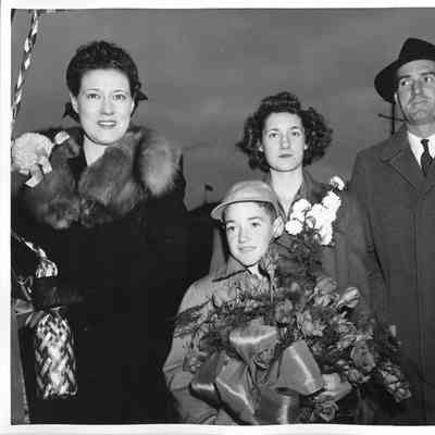 Mr. and Mrs. E.A. Washburn and children