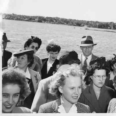Patsy and Suzanne Smith with group standing on ship