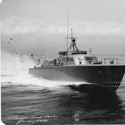P569 army rescue boat underway