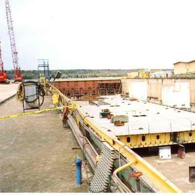 Construction of oil barge in graving dock at Bay Shipbuilding 2007
