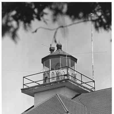 Eagle bluff light with antenna and lighting rod
