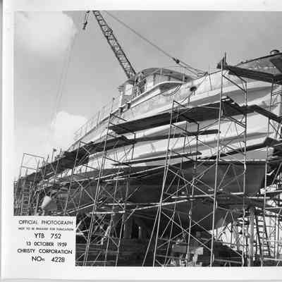 YTB-752 Edenshaw under construction at Christy Corp October 13, 1959