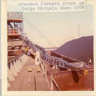 Broken forward crane on barge Marquis Roen 1969