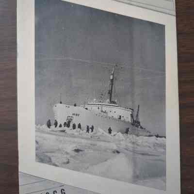 USCG ice breaker Mackinaw