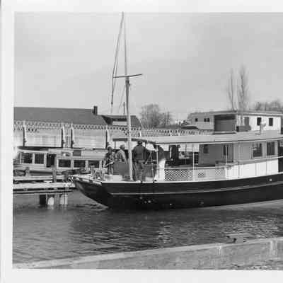 vessels docked at Sturgeon Bay Boat Works