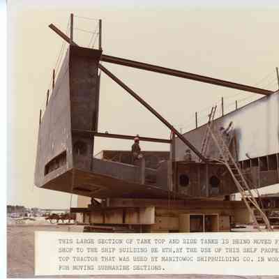 Moving section of tank top and side tanks for ship to ship building 1982