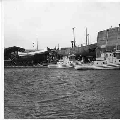 US Army ST-918, ST-919, and ST-920, docked at SBSB&DD Co.