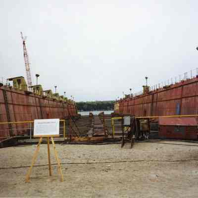 Drydock at Bay Shipbuilding 2002