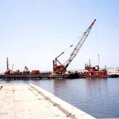 Roen Salvage Co. rebuilding the Two Rivers South Pier 2003