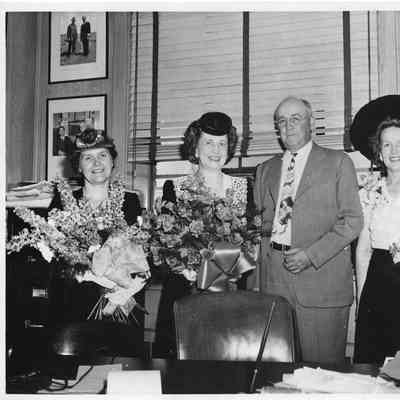 Mrs. Lillian Reed, Mrs. Lawrence H. Smith, L.D. Smith, Alva smith