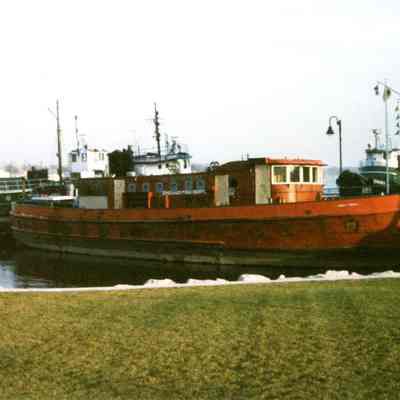 Joseph L. Block and Burns Harbor at Bay Shipbuilding 1990