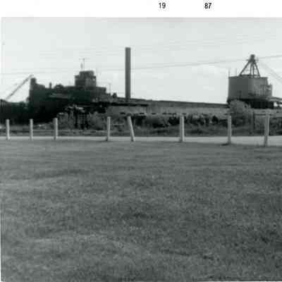 Barge Hilda at Roen Yard with Resolute behind 1968