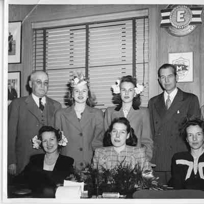 Alva, L.D., Patsy, and Suzanne Smith with ship sponsor at christening of K-216 Traverse