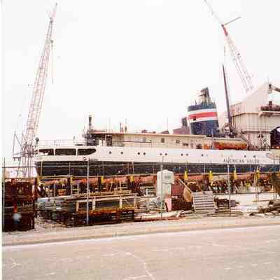 American Valor starboard view